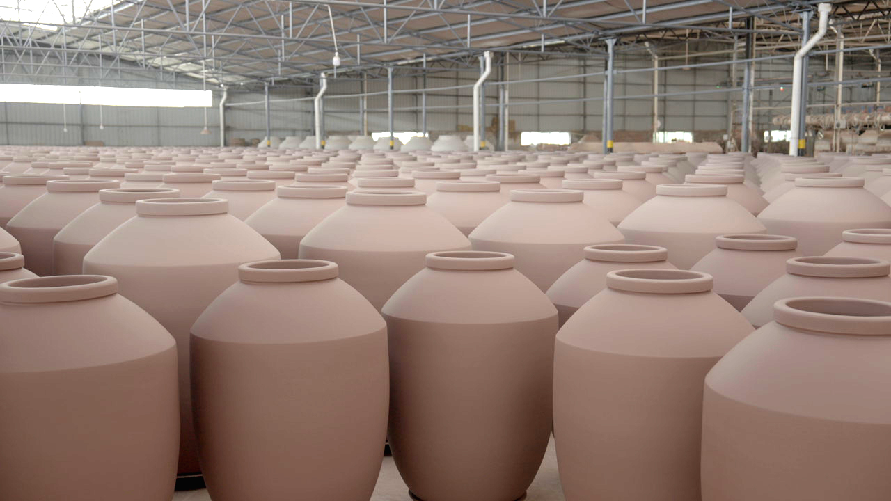 土陶酒坛生产车间